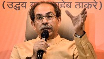 महाराष्ट्र में सियासी भूकंप! Uddhav Thackeray के 7 MP Shinde गुट के संपर्क में