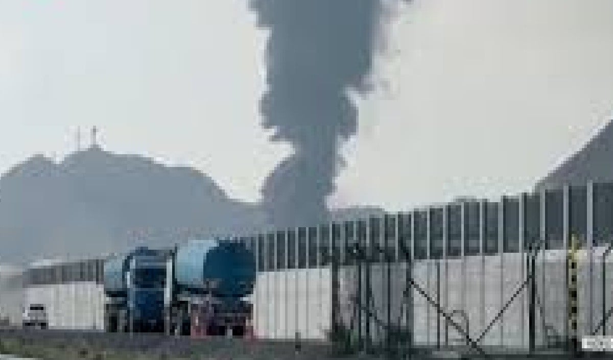 US के हमलों के बाद Iran का बड़ा पलटवार, अमेरिकी Airbase पर दागीं 12 बैलिस्टिक मिसाइलें