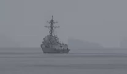 US Airstrike के बाद Iran का बड़ा पलटवार, Strait of Hormuz बंद, अमेरिकी बेस पर दागीं मिसाइलें