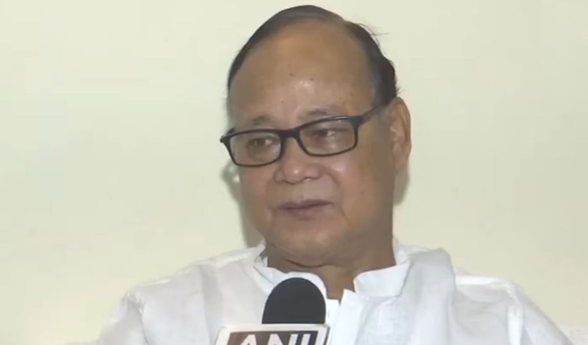 Mamata Banerjee को बड़ा झटका, 20 सांसदों की बगावत, Lok Sabha में दावा-