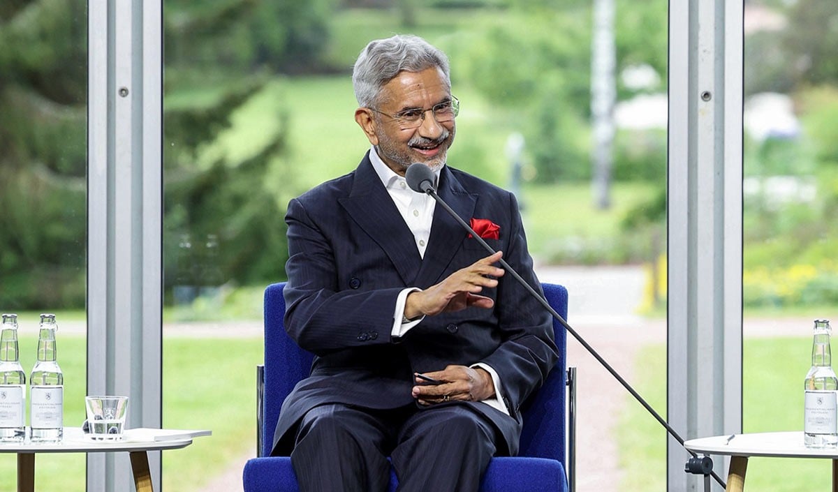 Prabhasakshi NewsRoom: Jaishankar ने Europe को धो डाला! Russia से संबंधों और Russian Oil की खरीद को लेकर पूछे गये सवाल का दिया करारा जवाब