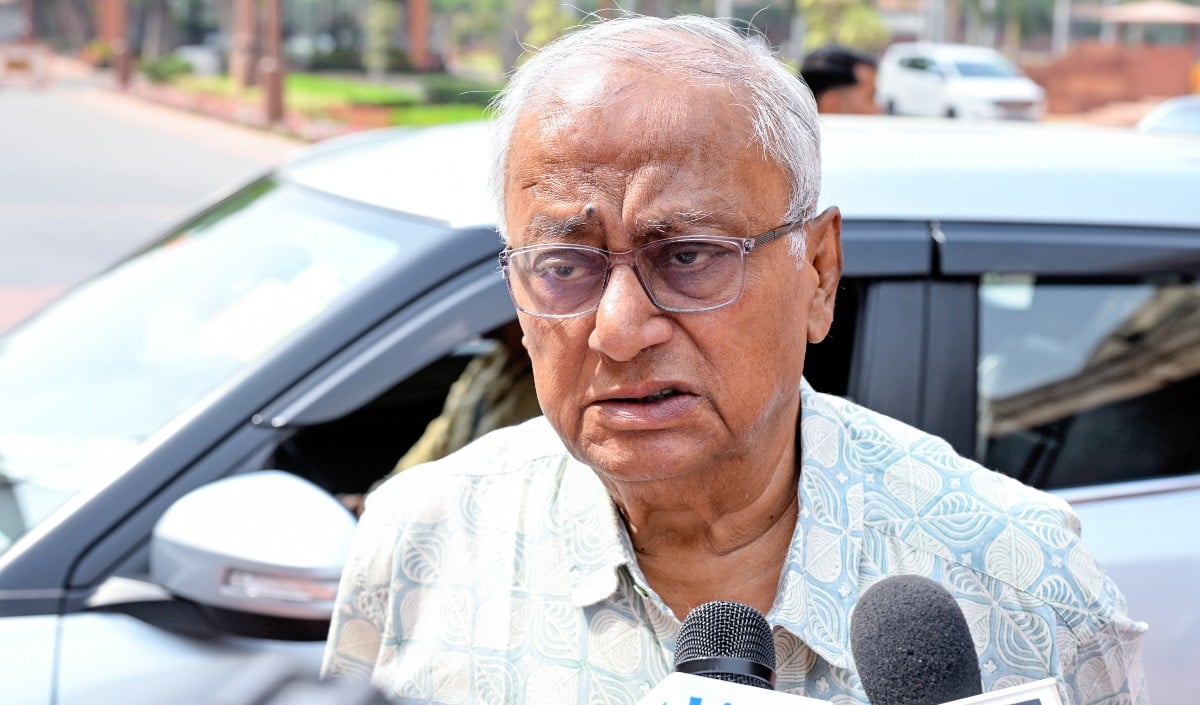 TMC MP Saugata Roy का बागियों को संदेश: