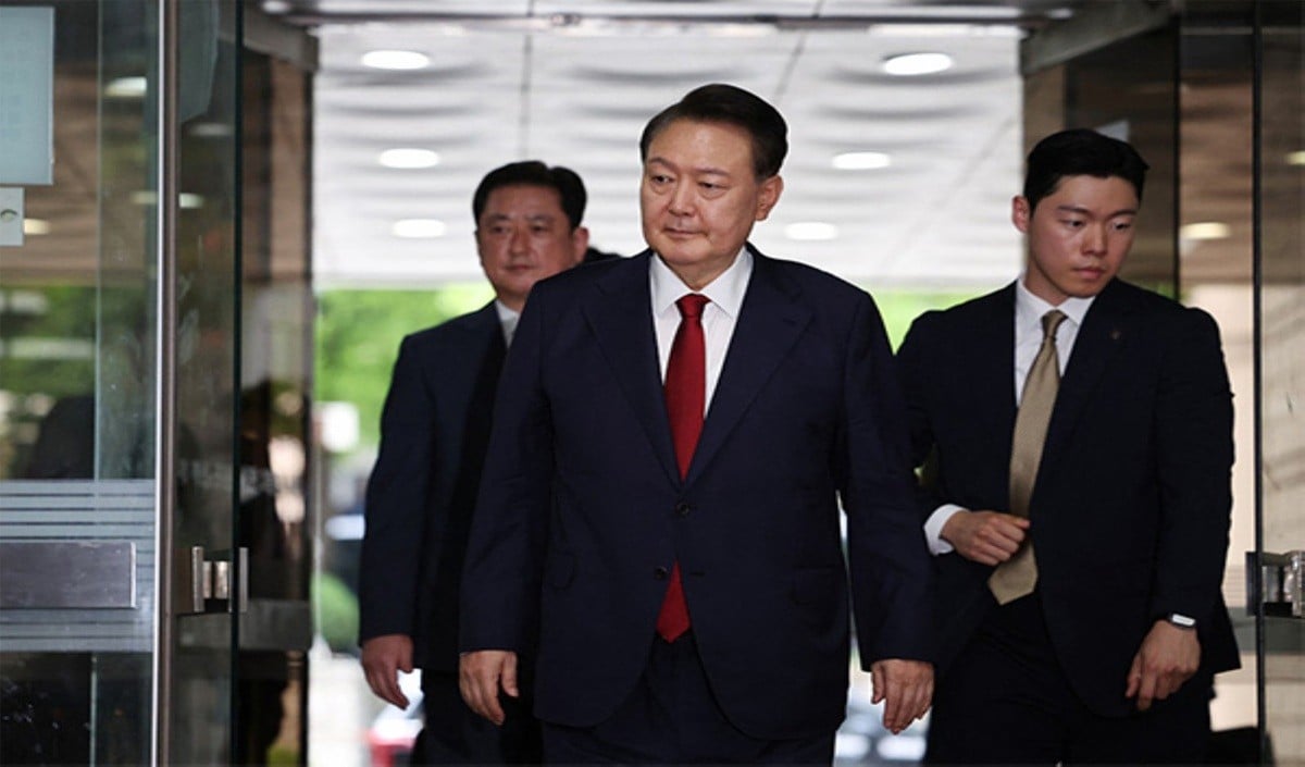 South Korea: पूर्व राष्ट्रपति Yoon Suk Yeol को 30 साल जेल, Martial Law के लिए रची थी Drone की साजिश