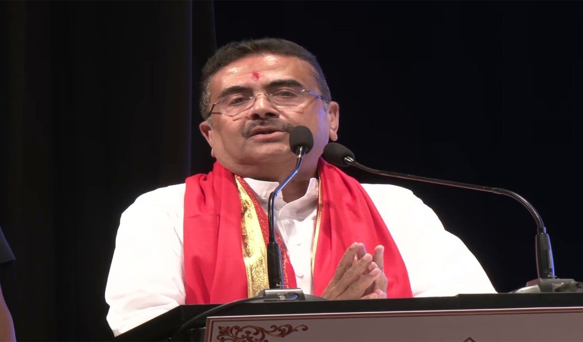 TMC में बड़ी बगावत! Suvendu Adhikari के नेतृत्व में Delhi पहुंचे 19 सांसद, Mamata की बढ़ी टेंशन