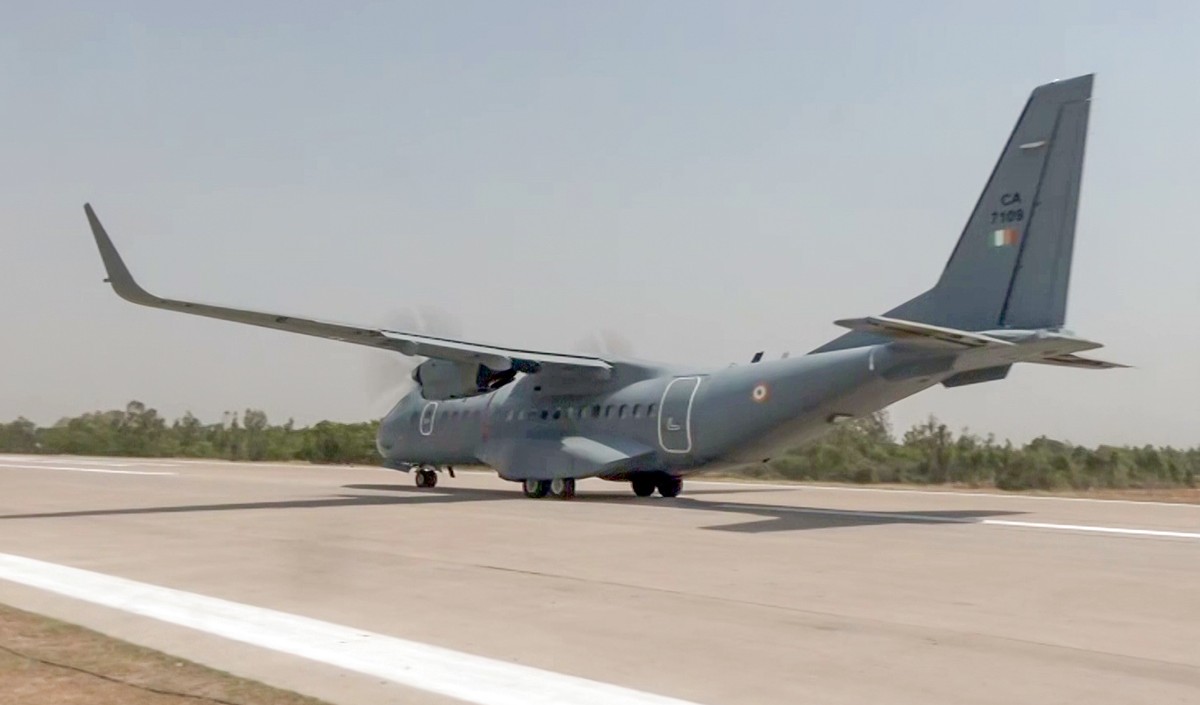 AN-32 AN-32