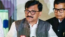 संजय राउत ने PM Modi को कहा 'अघोरी', 'औरंगज़ेब की धरती' से आने का आरोप; BJP का तीखा पलटवार
