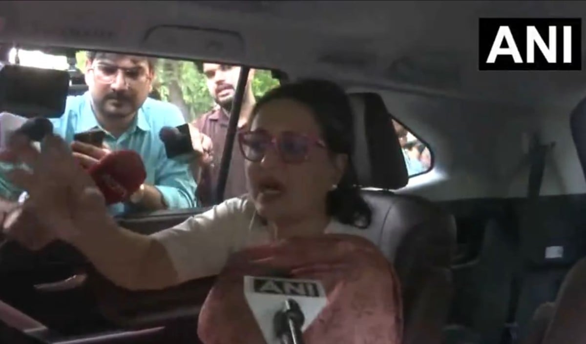 Mamata Banerjee के वफादारों ने संभाला मोर्चा, TMC के बागी गुट को रोकने के लिए स्पीकर से मिले कीर्ति-सागरिका