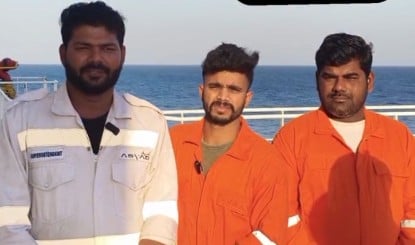 Hormuz में Indian Crew पर US Missile Attack! नाविकों का Video Viral