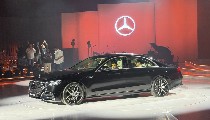 Mercedes S-Class Hybrid की भारत में धमाकेदार एंट्री, कीमत 2.20 करोड़, जानें दमदार Features