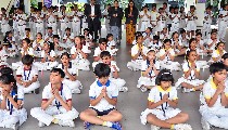 Chhattisgarh Govt Schools में Vedic Mantras अनिवार्य, Congress बोली- यह संविधान के खिलाफ