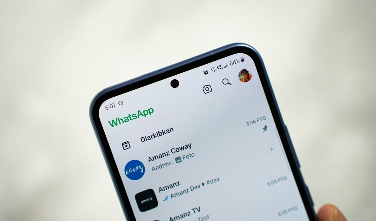 WhatsApp WhatsApp