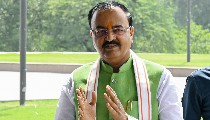 UP Politics: डिप्टी सीएम Keshav Maurya का सनसनीखेज दावा, SP के 26 सांसद संपर्क में