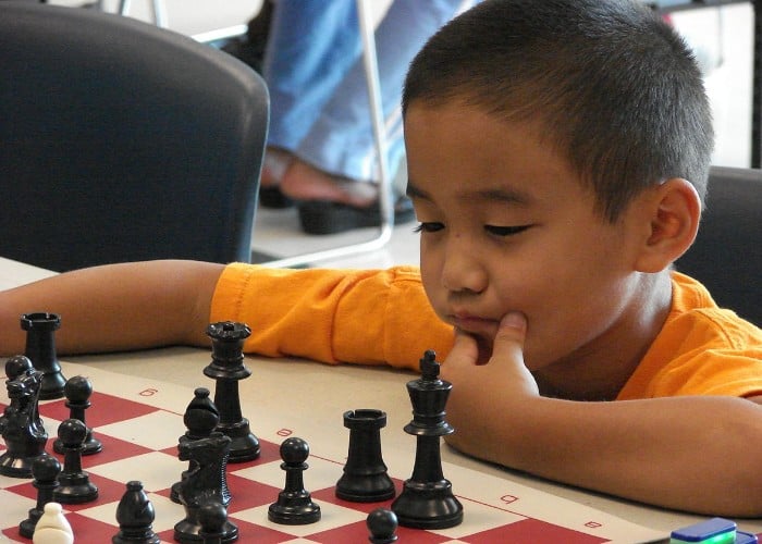 Is Love Build Smarter Kids: महंगे खिलौने नहीं, प्यार और खेल बनाएगा Smart Kids, जानिए सही विकास का फॉर्मूला