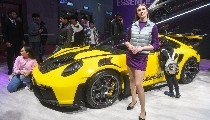 Porsche 911 GT3 भारत में लॉन्च, 311 Kmph की रफ्तार से उड़ाएगी होश!
