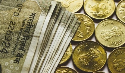 Dollar vs Rupee | अमेरिकी फेड के सख्त रुख से रुपया 21 पैसे फिसला, डॉलर की मजबूती के बीच शेयर बाजार भी सुस्त