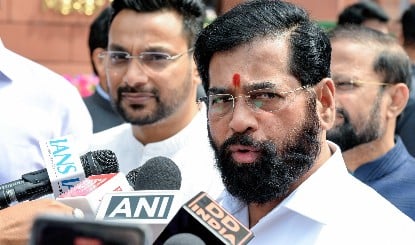 Eknath Shinde ने Uddhav से सुलह की अटकलों को नकारा, Abdul Sattar के बयान से Mahayuti में दरार?