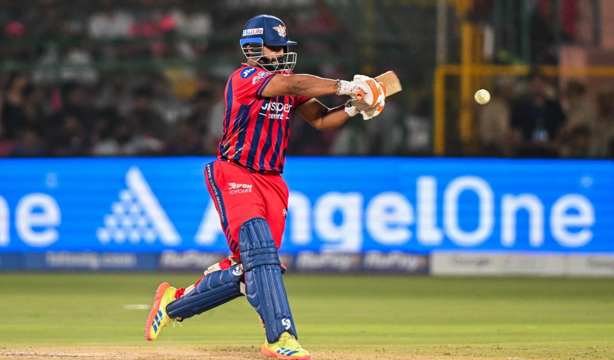 12 करोड़ की ‘बड़ी कुर्बानी’, Rishabh Pant की Delhi Capitals में वापसी, BCCI की मुहर का इंतजार! 12 करोड़ की ‘बड़ी कुर्बानी’, Rishabh Pant की Delhi Capitals में वापसी, BCCI की मुहर का इंतजार!