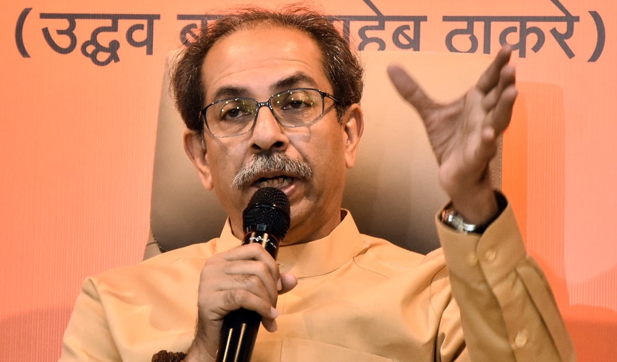शिवसेना (UBT) सांसदों की बगावत के बीच Uddhav Thackeray बोले: पद छोड़ने को तैयार, पर चोरों को नहीं दूंगा पार्टी