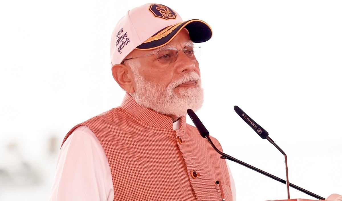 NEET छात्रों के लिए PM Modi ने पेश की मिसाल, Delhi Airport पर 45 मिनट तक रोकी अपनी उड़ान