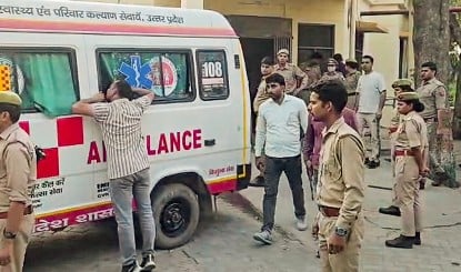 Madhya Pradesh: छिंदवाड़ा में भीषण सड़क हादसा! खड़ी पिकअप वैन को ट्रक ने मारी टक्कर, एक महिला समेत 6 मजदूरों की मौत, 21 घायल