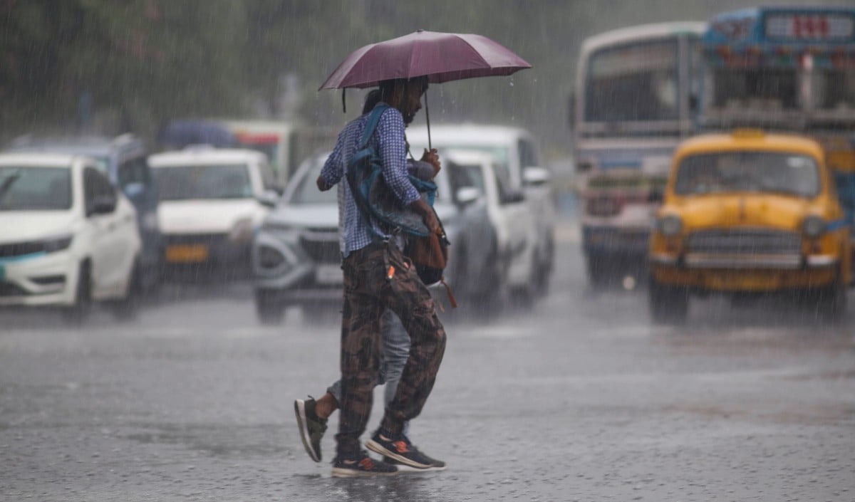 Mumbai Heavy Rain | मुंबई में मानसून की धमाकेदार दस्तक! भीषण उमस से मिली राहत, दो दिनों के लिए 