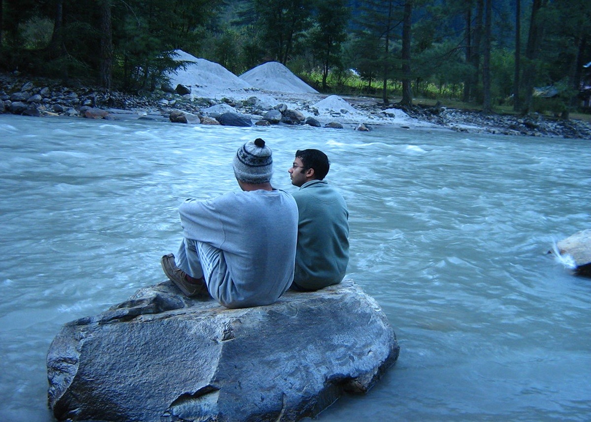 Travel Tips: गर्मी की छुट्टियों में बना रहे Plan? ये 5 Hill Stations हैं पैसा वसूल Destination