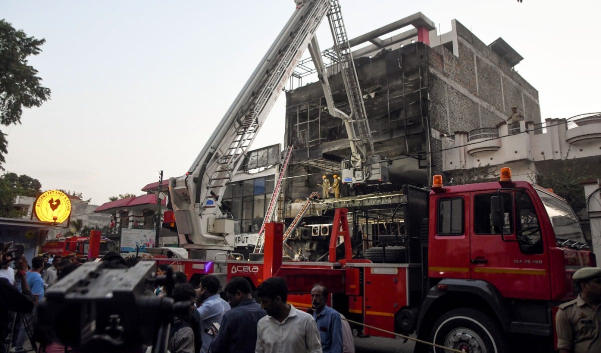 Lucknow Aliganj Fire | साथ पढ़े, साथ काम किया और साथ ही दुनिया छोड़ गए कानपुर के दो पक्के दोस्त, माँ को अब तक नहीं दी गई बेटे की मौत की खबर