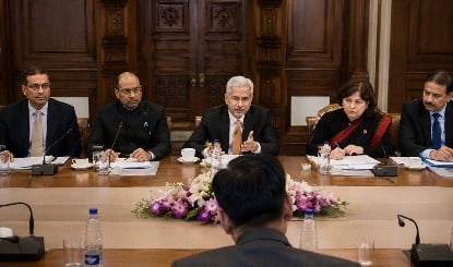 China के पड़ोसी देश पर जयशंकर का बड़ा ऐलान, सिखाएंगे अंग्रेजी