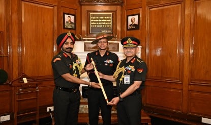 COAS जनरल द्विवेदी ने J-K Rifles की संभाली कमान, Honorary Colonel बन जड़ों से फिर जुड़े