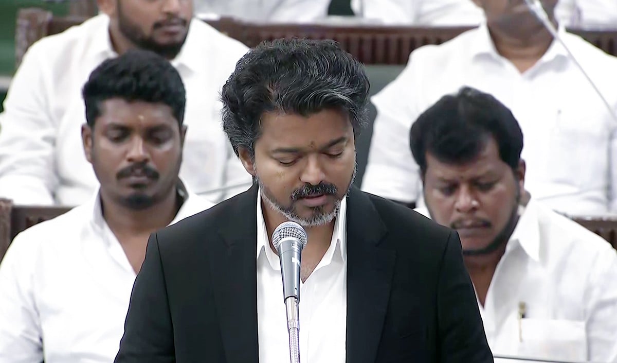 NEET और हिंदी थोपने पर CM Vijay का दो टूक जवाब: तमिलनाडु अपनी नीति पर अटल