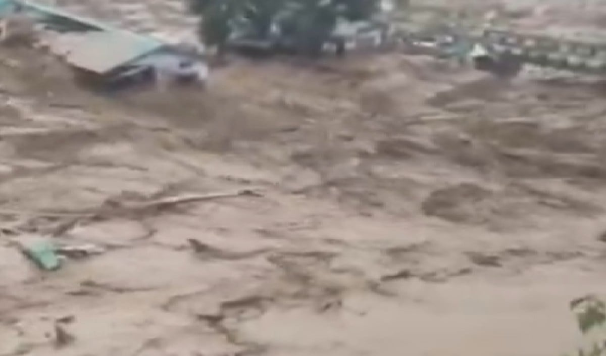 Arunachal Pradesh में बादल फटने से जलप्रलय! Flash Flood में 5 लोग लापता, 50 घर हुए तबाह