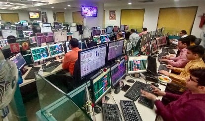 Stock Market में UP का जलवा, South-West India फिसला! NSE रिपोर्ट ने खोले New Investors के राज