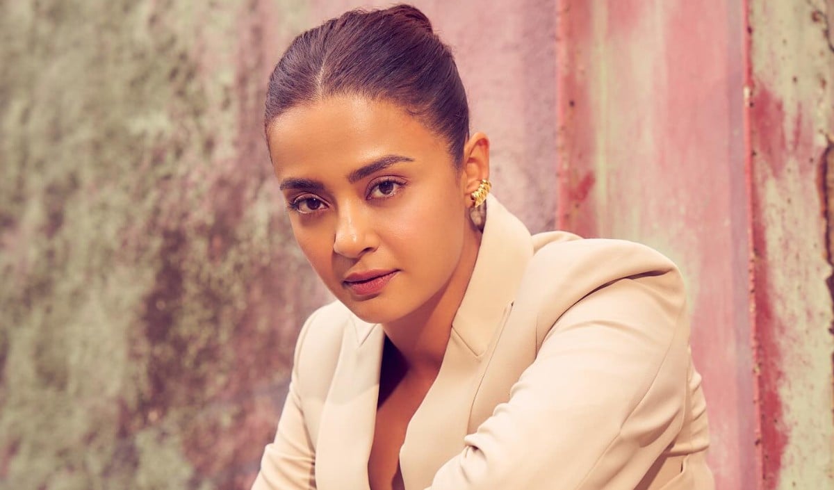 जब करियर के शुरुआती दिनों में शादीशुदा को-स्टार को दिल दे बैठी थीं Surveen Chawla, जानिए क्यों अधूरी रह गई Love Story