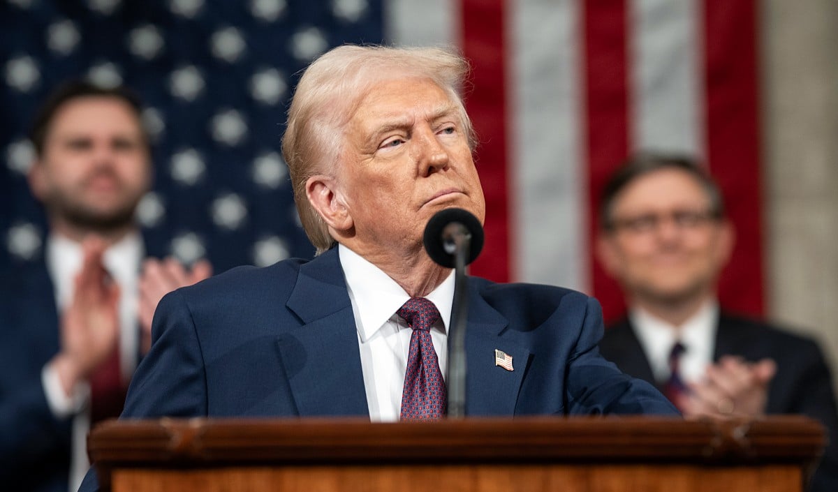 Donald Trump को उनके ही देश ने दिया बड़ा झटका! US सीनेट ने पास किया ईरान युद्ध रोकने का प्रस्ताव, जानिए इस ऐतिहासिक वोटिंग के मायने