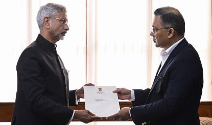 India- Bangladesh Relations में दरार! बांग्लादेश ने भारत के स्पष्टीकरण को नकारा, PM के सलाहकार को रोकने पर जताई कड़ी नाराज़गी