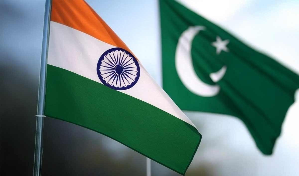 Prabhasakshi NewsRoom: जुबानी जंग के बीच तीसरे देश में India और Pakistan ने की गुप्त बातचीत