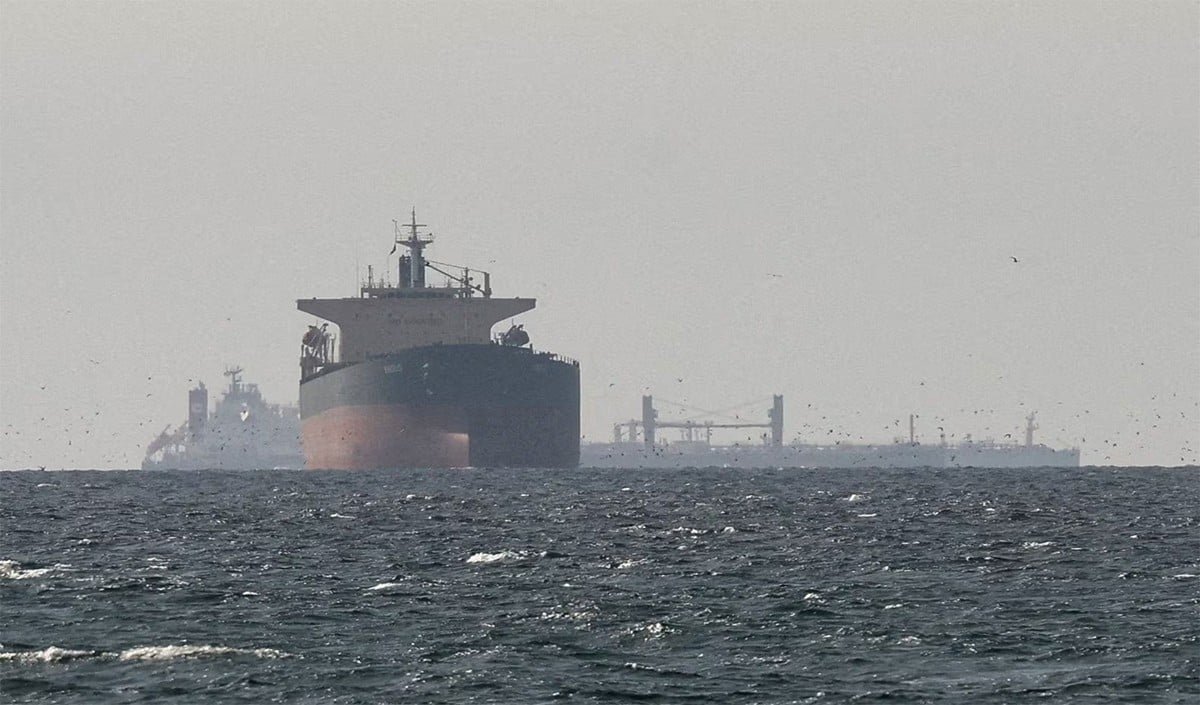 Russian Oil पर UK का शिकंजा, भारतीय Captain अजय पंत गिरफ्तार, जानें पूरा मामला