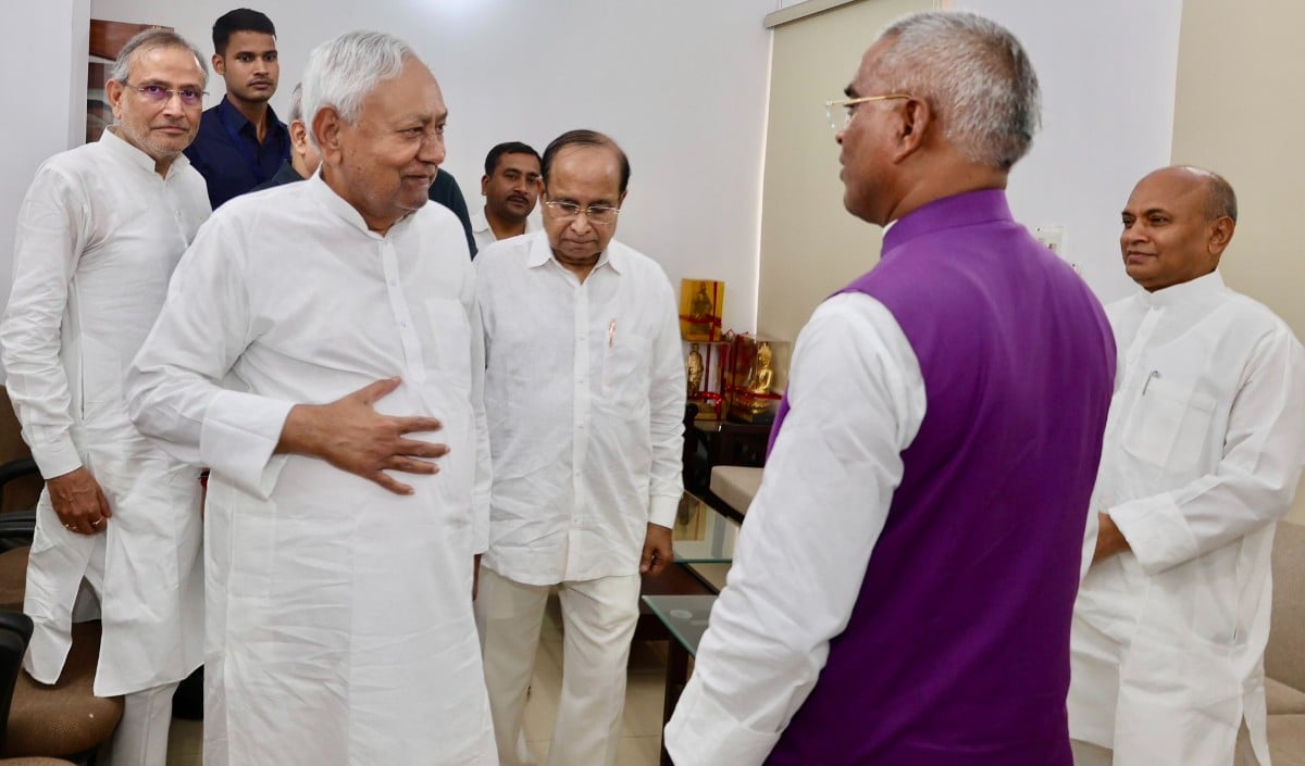 4 साल बाद Nitish से मिले RCP Singh, क्या JD(U) में होगी उनकी वापसी?