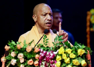 Noida-Greater Noida को CM Yogi की सौगात, 17,000 करोड़ से ज्यादा के Projects का शिलान्यास