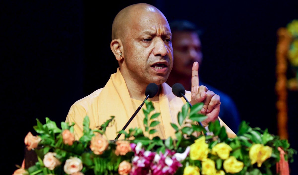 UP में Electronics क्रांति: CM Yogi ने रखी आधारशिला, बोले- भारत बनेगा आत्मनिर्भर
