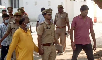 Ram Mandir Donation Scam: अयोध्या पुलिस की ताबड़तोड़ रेड, 8 आरोपियों से अब तक 80 लाख कैश बरामद