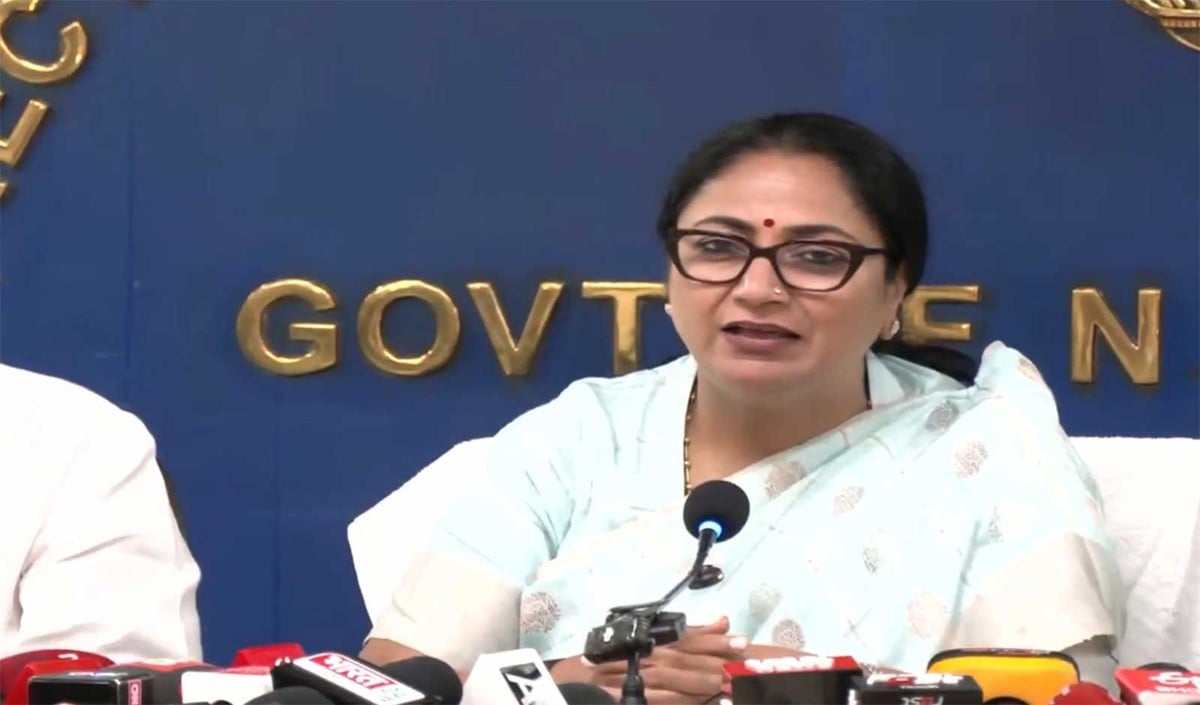 Delhi EV Policy 2026 पास, पुरानी कार स्क्रैप कराने पर पाएं 1 लाख रुपये का बंपर फायदा