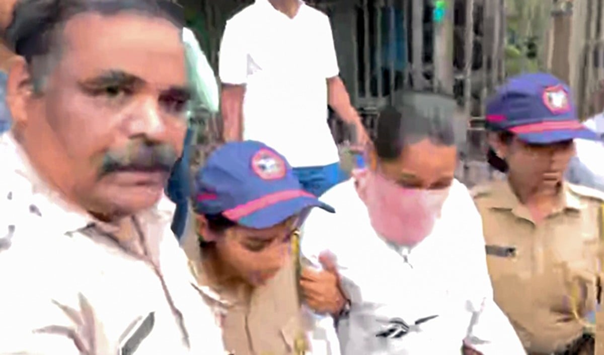 Ketan Agarwal Murder Case | पासपोर्ट गायब होने से पहले कैब में क्या हुआ था? ड्राइवर ने खोले मंगेतर सिया के खौफनाक राज​