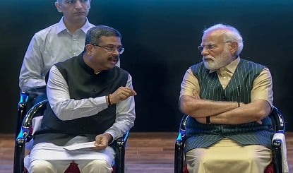 Modi Cabinet में Reshuffle और Expansion 5 जुलाई को संभव, कई नये मंत्री बनेंगे, कई पुराने चेहरे बाहर होंगे!