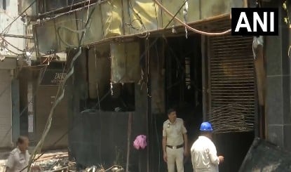 Malviya Nagar Fire: दिल्ली के रेस्टोरेंट अग्निकांड में 21 की मौत, PM Modi और CM ने जताया दुख, मुआवजे का ऐलान