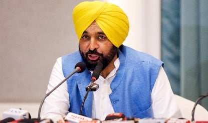 Bhagwant Mann के Viral Video पर महाविवाद, Akal Takht के फैसले के खिलाफ हुई Punjab सरकार