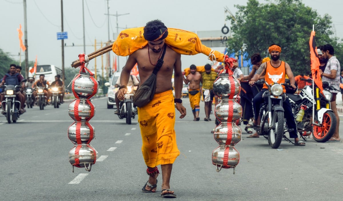 Kanwar Yatra 2026 | मेरठ प्रशासन की डीजे संचालकों को सख्त चेतावनी, 12 फीट से ऊंचे डीजे बजाने पर होगी कानूनी कार्रवाई