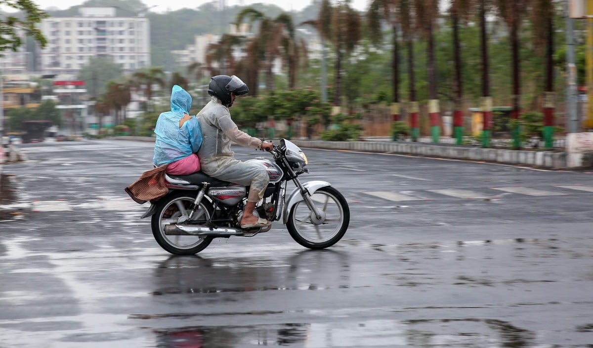 Indian Monsoon Update | मानसून ने पकड़ी रफ़्तार... दो वेदर सिस्टम से पूरे भारत में होगी झमाझम बारिश, दिल्ली-मुंबई समेत कई राज्यों में अलर्ट