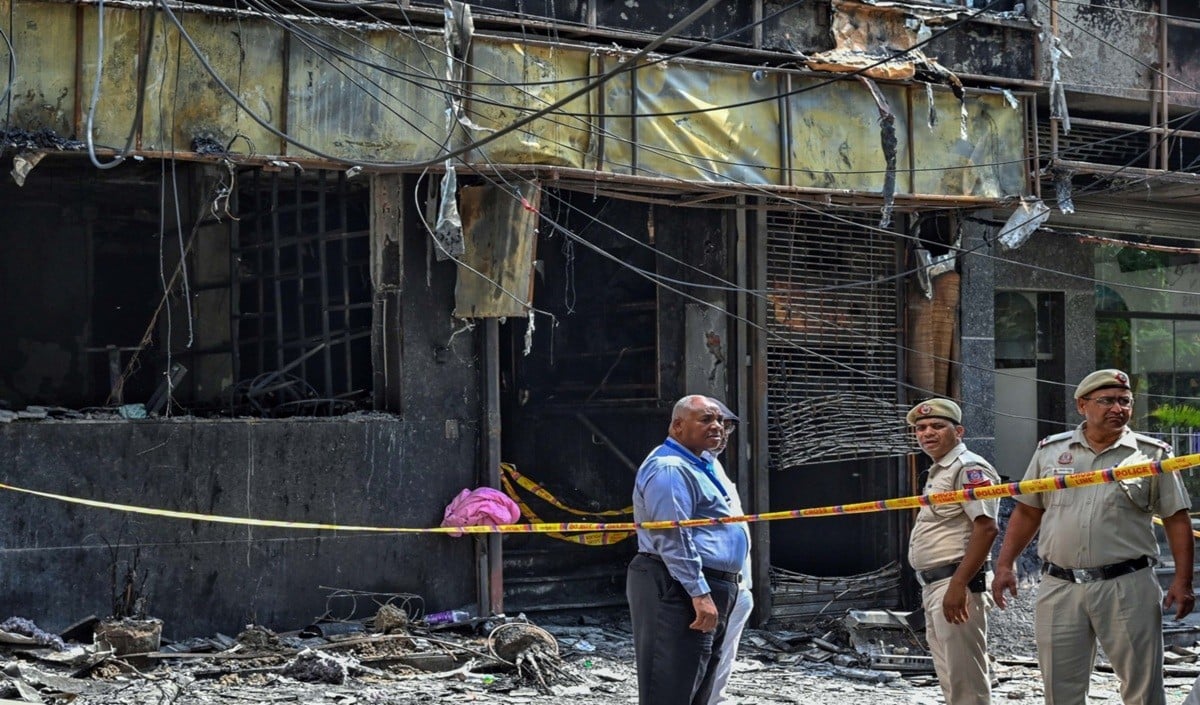 Malviya Nagar Fire: पीड़ितों पर दिल्ली सरकार का मरहम, मृतकों को 10 लाख, घायलों को 5 लाख का मुआवजा।