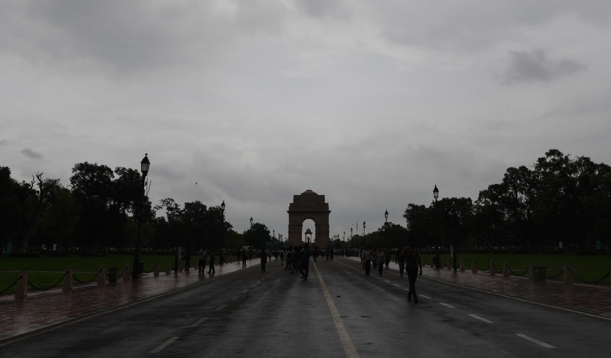 Delhi-NCR को Heatwave से राहत! भीषण बारिश और तूफान, IMD का दो दिन का Yellow Alert जारी